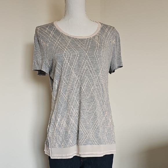 WHIT Tops - Gray Geometric Women's Top